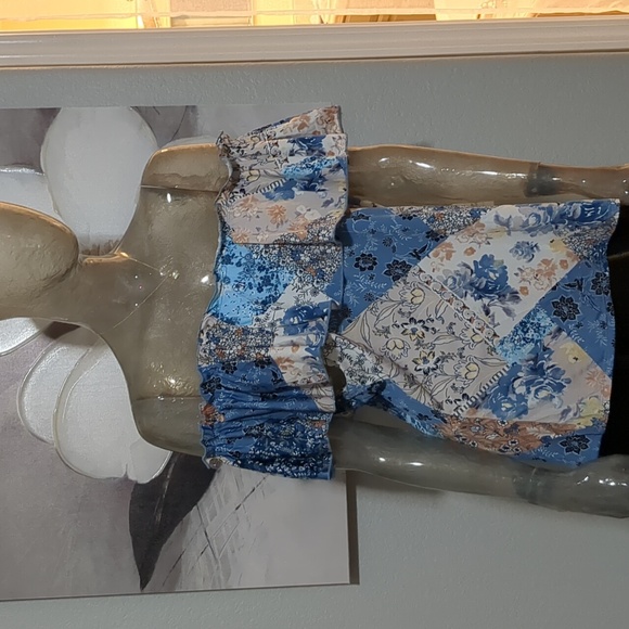 Perseption Concept Off the Shoulder Top Size Medium Nwt ❤️ - Picture 4 of 7